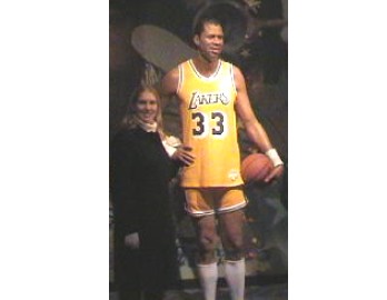 kylie_la_lakers.jpg
